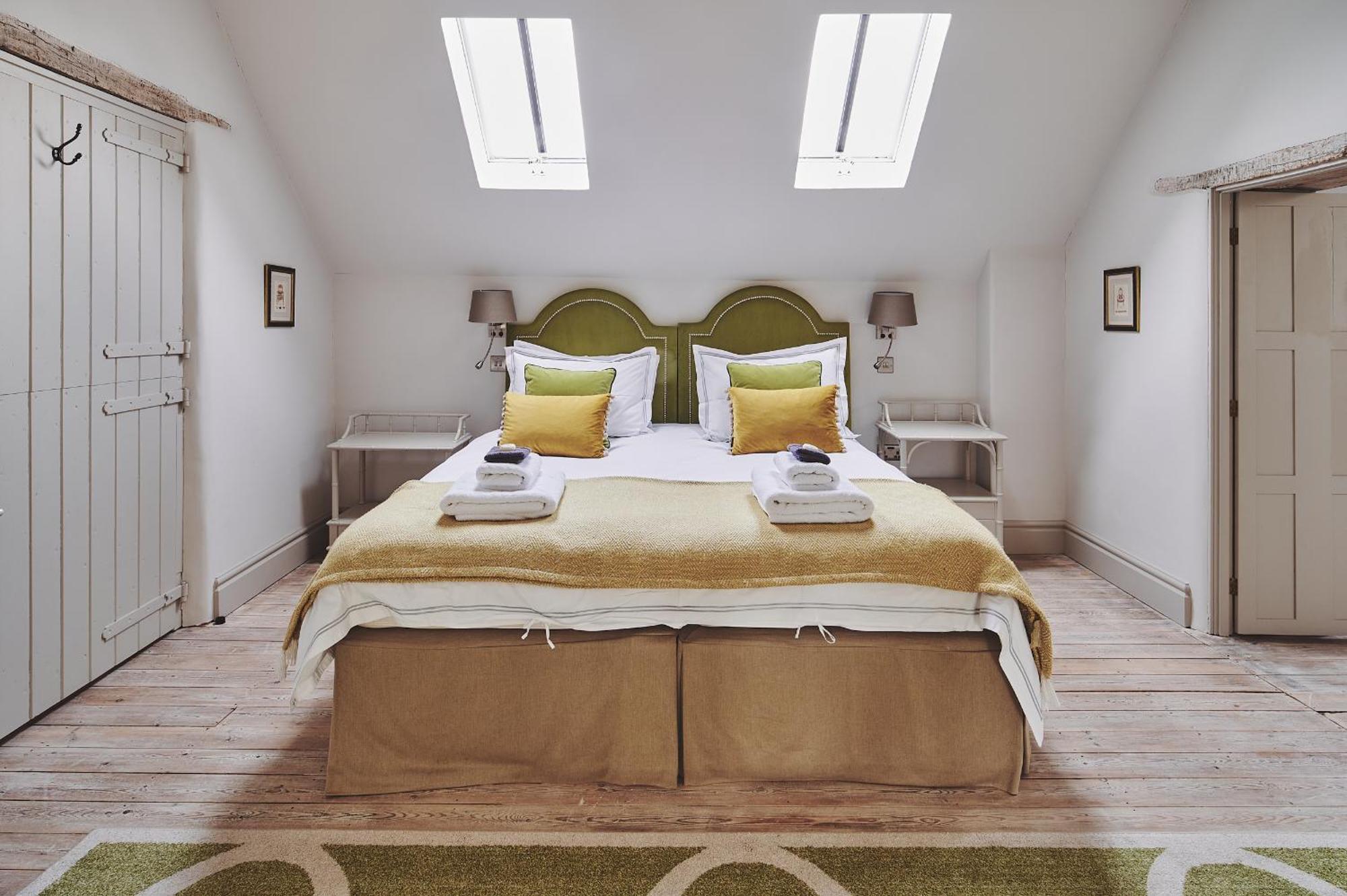 Lammas Retreat In *